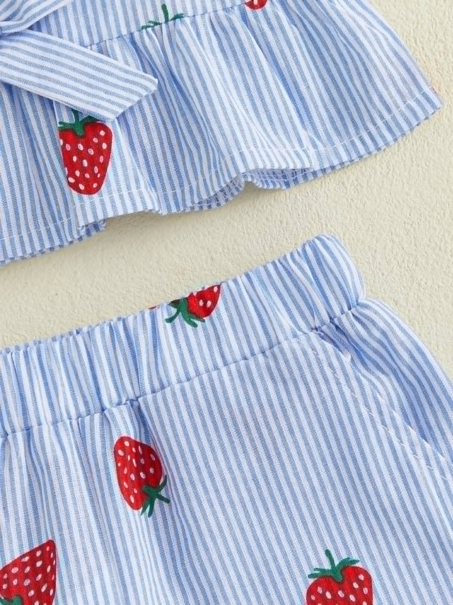 PREORDER - Strawberries + Bows Set